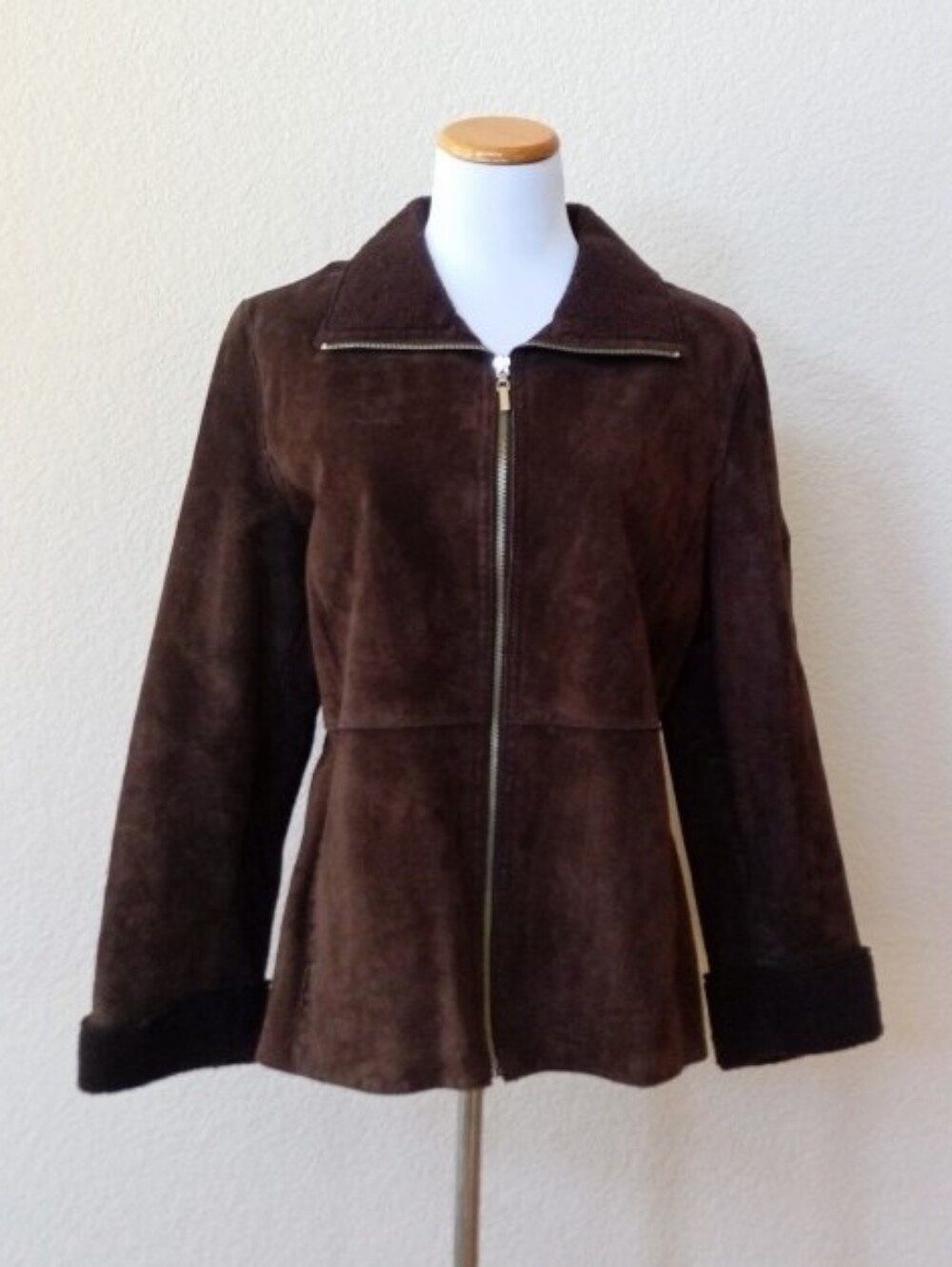 Massimo vintage dark brown suede leather jacket with a centered zip closure